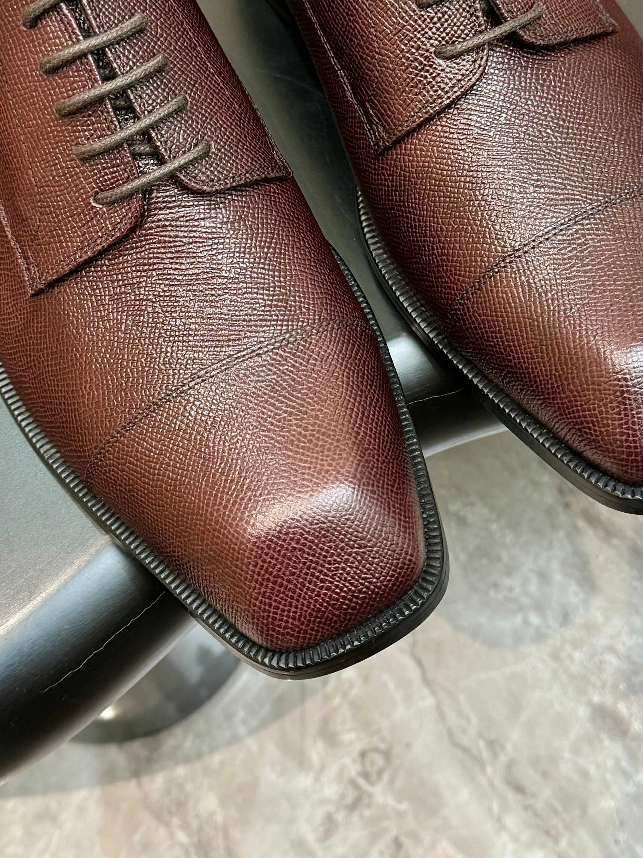 [CL red sole shoes] Top P: 1020💰 Size 39-44 (⚠️38.45.46.47 custom-made, non-returnable and non-exchangeable) 🆑High-end men's business formal leather shoes, original authentic top quality goods ••✅💯 Top original order purchasing agent! Original imported patterned cowhide ➕Imported cowhide lining ➕Cowhide feet ➕Original leather outsole~🉑️Feel free to compare the authentic ones!